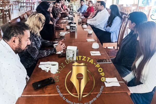 HUEJOTZINGO: Encuentro entre Mariano Escobedo y el movimiento condominal en Puebla; fraccionamientos, clusters y vacíos de atención institucional